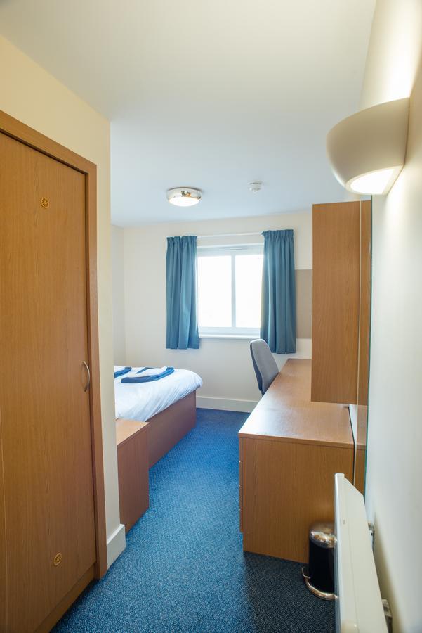 The Sidings Aparthotel Penryn Exterior photo